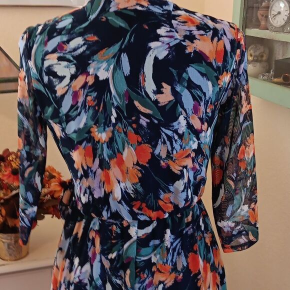 Enfocus Petite Dark Floral Dress. Professional,  Career, Romcom - Picture 6 of 11